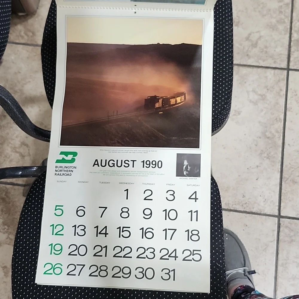 VINTAGE 1990 BURLINGTON NORTHERN RAILROAD 12-MONTH WALL CALENDAR